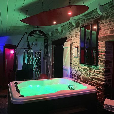 Love Room Donjon Dol In Love Bdsm Dol-de-Bretagne Buitenkant foto